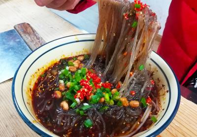 成都特色小吃酸辣粉技術培訓，價廉物美創業無憂
